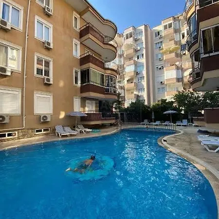 Apartment 5 Mins From The